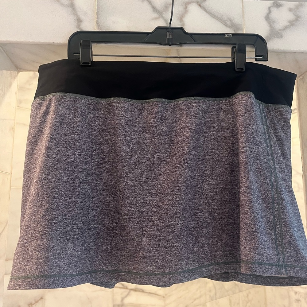 Pace Rival Midrise skirt long size 14 (black and grey)